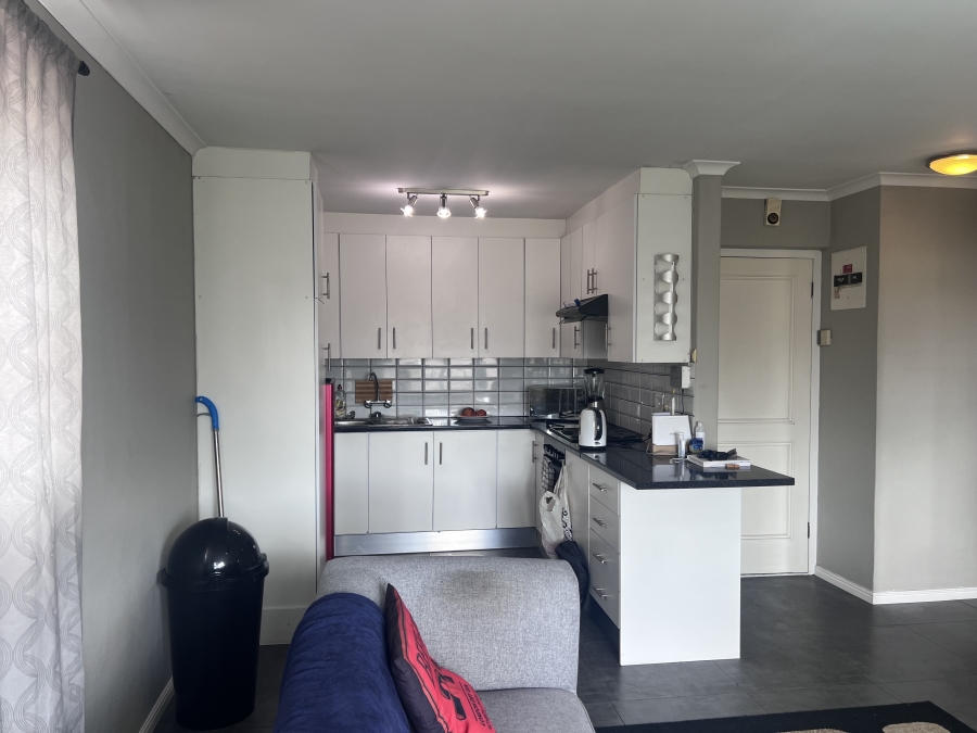 To Let 1 Bedroom Property for Rent in Table View Western Cape